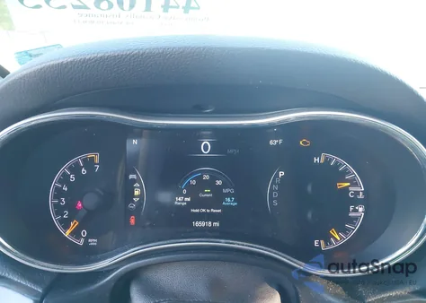 2015 Jeep Grand Cherokee Altitude z USA, uszkodzony, nr VIN 1C4RJFAG1FC948739